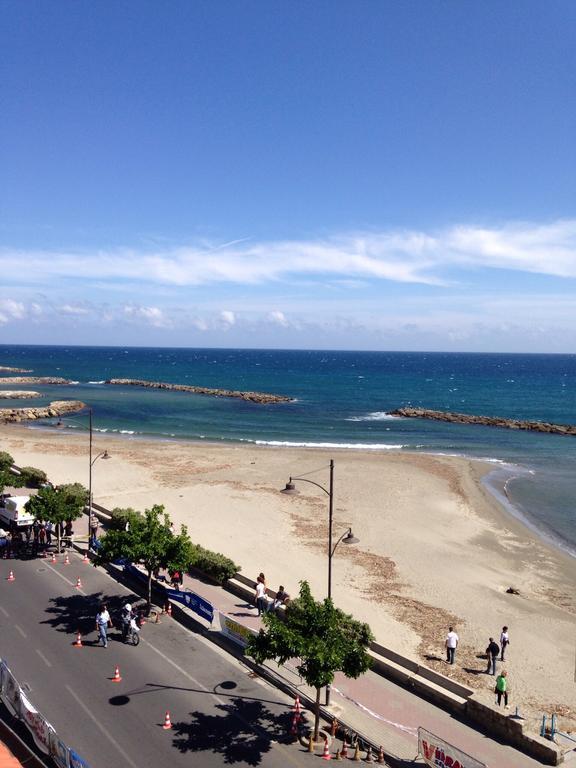 Appartement Kambusa - Mono Fronte Mare à Santo Stefano al Mare Chambre photo